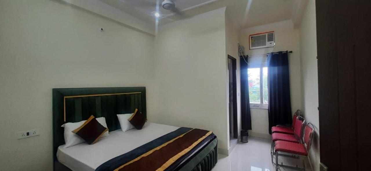 Hotel The Bird Dehradun Exterior photo