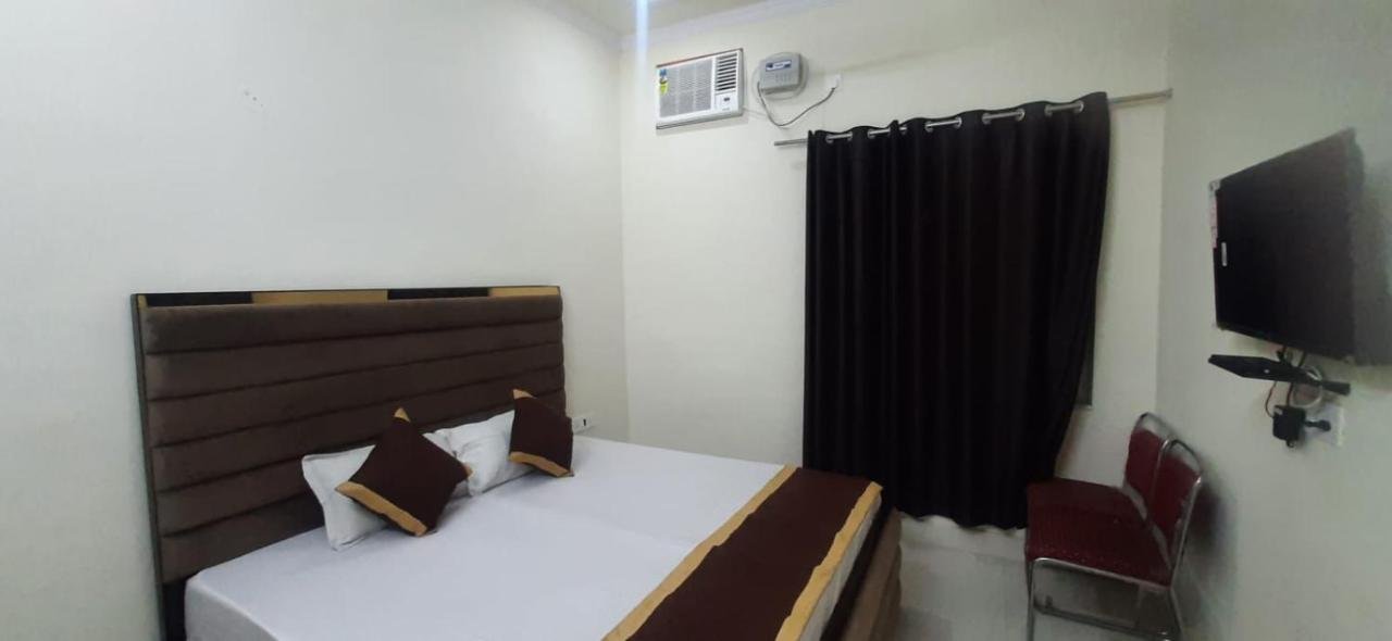 Hotel The Bird Dehradun Exterior photo