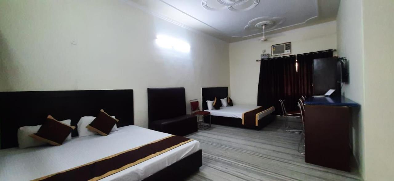 Hotel The Bird Dehradun Exterior photo
